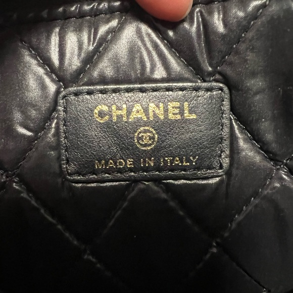 Sold - Chanel Velvet O Pouch - Picture 7 of 11